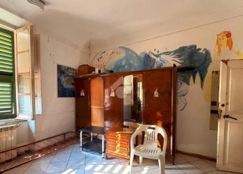 Four-room apartment Via Montenotte, Savona (neighborhood Centro) - photo 37