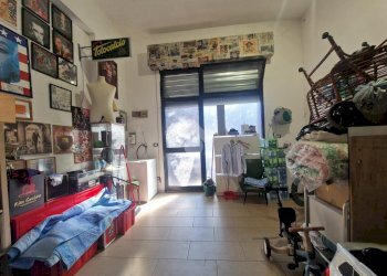 Negozio Via Antonio di Vincenzo, Bologna - foto 3