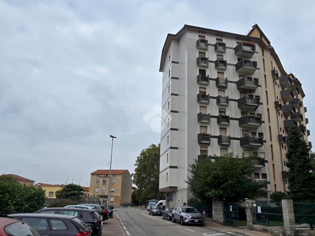 Three-room apartment Via umbria, Cinisello Balsamo - photo 2