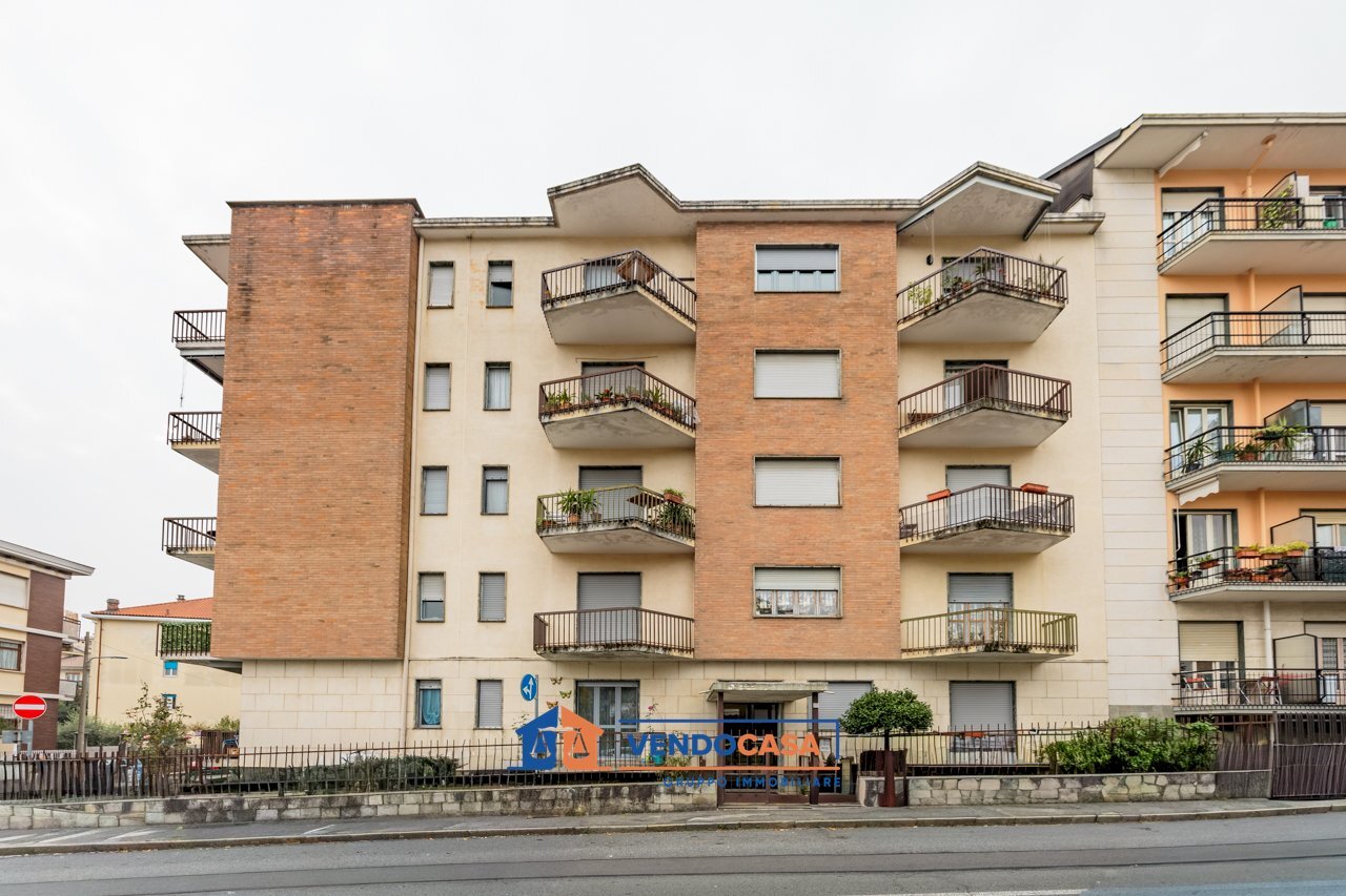 Three-room apartment Pinerolo - photo 1