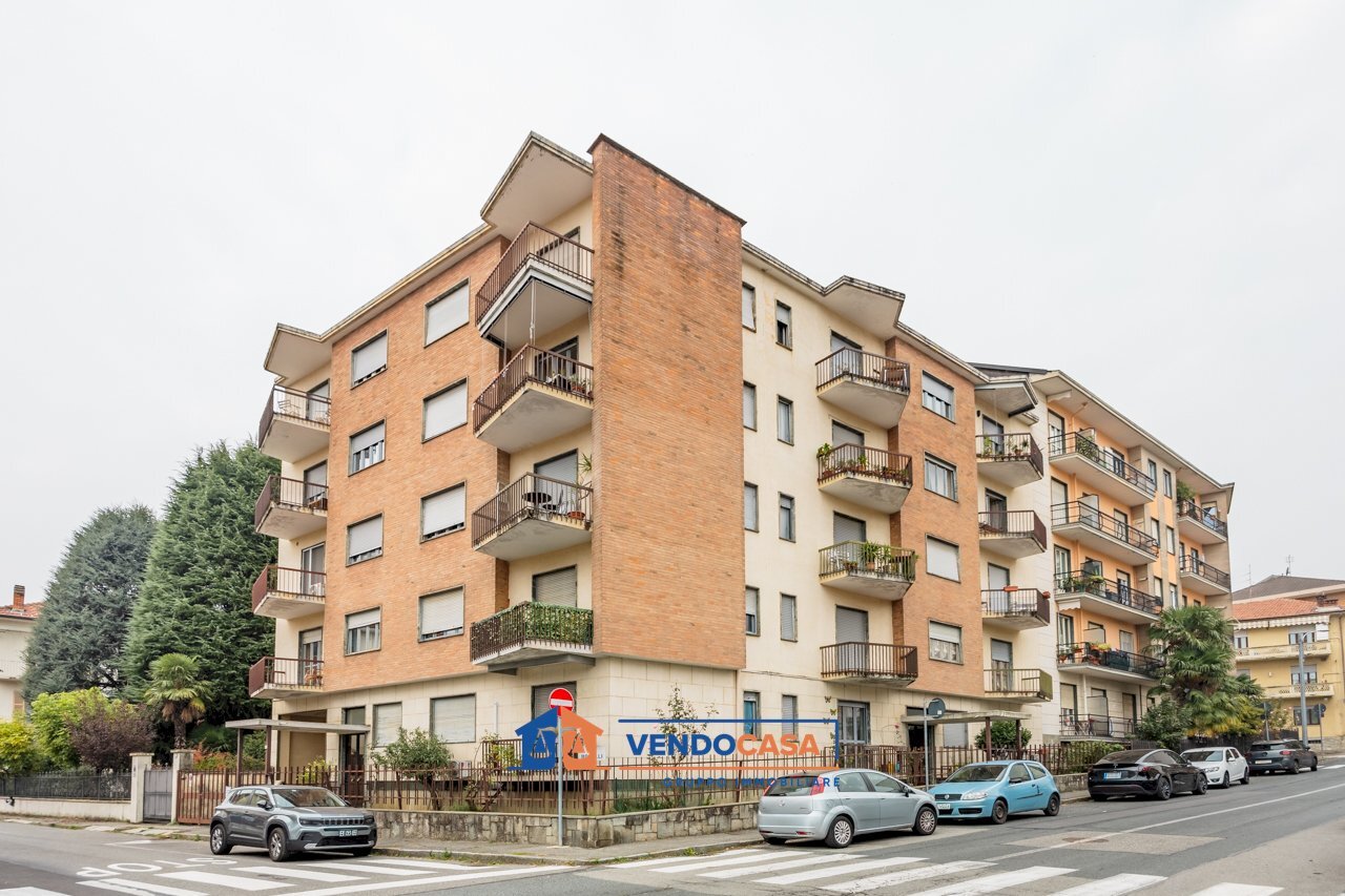 Three-room apartment Pinerolo - photo 2