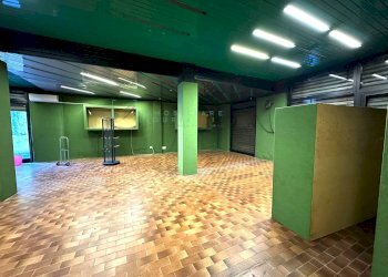 Foto 1 - Locale Commerciale Via Genova, Albenga - foto 1