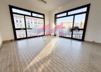 Foto 2 - Negozio Via Cesare Battisti
70, Castelmassa - foto 2