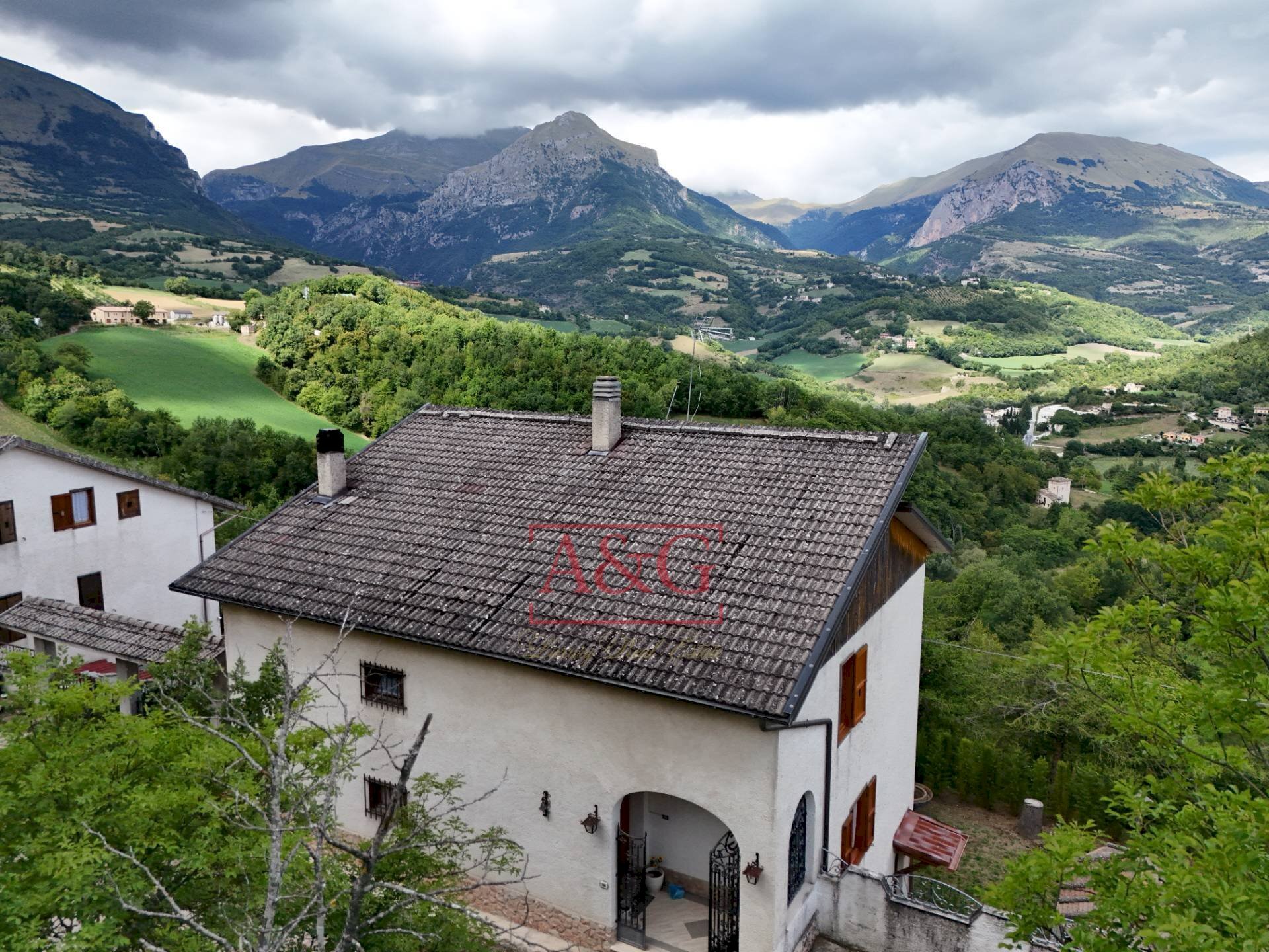 Foto 3 - Villa Località Montazzolino, Montefortino - photo 3