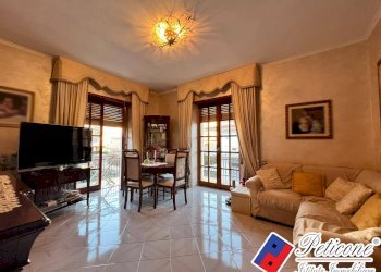 Foto 1 - Quadrilocale via luca giordano, Fondi - foto 1