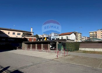 Edificio all\'aperto - Box Viale Valganna
 
128, Varese - foto 1