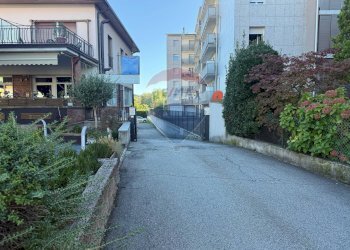 Edificio all\'aperto - Box Viale Valganna
 
128, Varese - foto 8