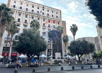 Edificio all\'aperto - Locale Commerciale Gradini San Liborio
 
13, Napoli - foto 6