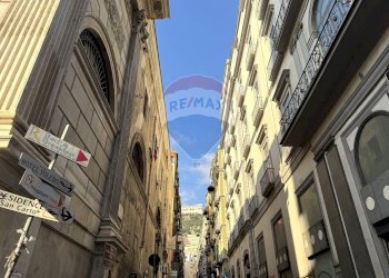 Edificio all\'aperto - Locale Commerciale Gradini San Liborio
 
13, Napoli - foto 17