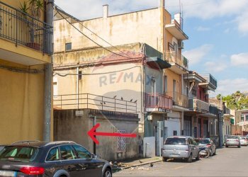 Edificio all\'aperto - Casa indipendente Via Velletri, Catania - foto 2