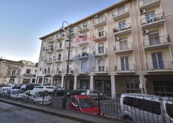 Edificio all\'aperto - Quadrilocale PIAZZA MONSIGNORE BONADIES
 
7, Giarre - foto 8