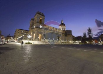 Edificio all\'aperto - Quadrilocale PIAZZA MONSIGNORE BONADIES
 
7, Giarre - foto 21