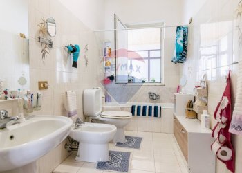 Bagno - Quadrilocale Via Papa Giovanni XXIII
 
85, Trecastagni - foto 5