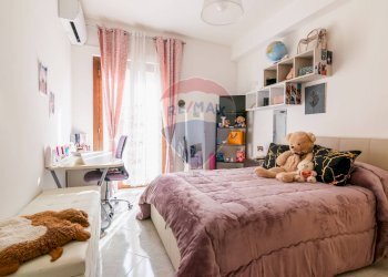 Camera / camera da letto - Quadrilocale Via Papa Giovanni XXIII
 
85, Trecastagni - foto 10