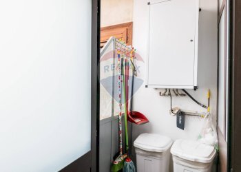 Lavanderia - Quadrilocale Via Papa Giovanni XXIII
 
85, Trecastagni - foto 30