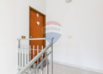 Scale - Quadrilocale Via Papa Giovanni XXIII
 
85, Trecastagni - foto 31