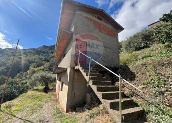 Casa all\'aperto - Casa semi indipendente Contrada Sant'Antonio
 
snc, Fiumedinisi - foto 15