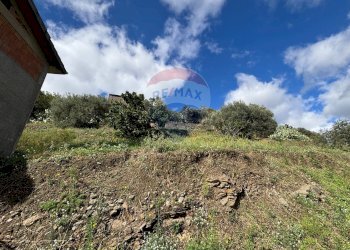 Vista delle montagne - Casa semi indipendente Contrada Sant'Antonio
 
snc, Fiumedinisi - foto 16