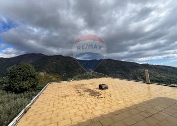 Vista delle montagne - Casa semi indipendente Contrada Sant'Antonio
 
snc, Fiumedinisi - foto 62