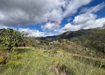Vista delle montagne - Casa semi indipendente Contrada Sant'Antonio
 
snc, Fiumedinisi - foto 99