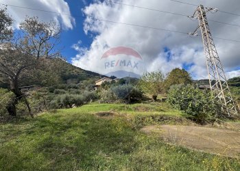 Vista delle montagne - Casa semi indipendente Contrada Sant'Antonio
 
snc, Fiumedinisi - foto 100