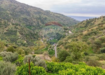 Vista delle montagne - Casa semi indipendente Contrada Sant'Antonio
 
snc, Fiumedinisi - foto 127