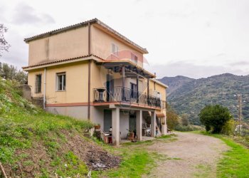 Casa all\'aperto - Casa semi indipendente Contrada Sant'Antonio
 
snc, Fiumedinisi - foto 3
