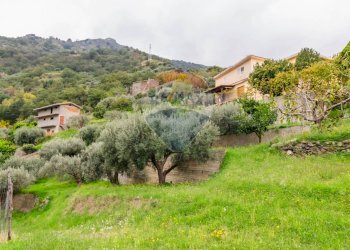 Vista delle montagne - Casa semi indipendente Contrada Sant'Antonio
 
snc, Fiumedinisi - foto 135