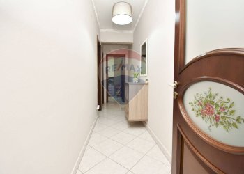 Hall / corridoio - Trilocale Viale Bummacaro
 
16, Catania - foto 26