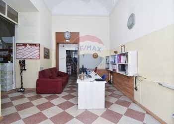 Soggiorno - Shop Via Antonino Di Sangiuliano
 
72, Catania - photo 4