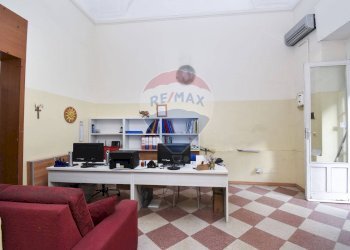 Ufficio - Shop Via Antonino Di Sangiuliano
 
72, Catania - photo 6