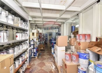 Dispensa di stoccaggio - Shop Via Antonino Di Sangiuliano
 
72, Catania - photo 8