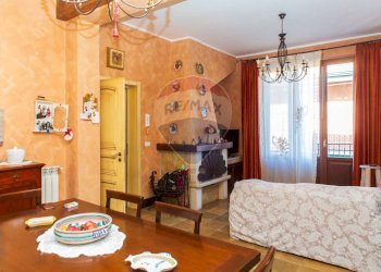 Sala da pranzo - Casa indipendente Via Umberto
 
74, San Pietro Clarenza - foto 22