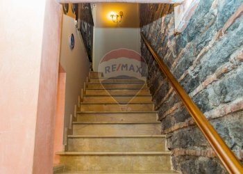 Scale - Casa indipendente Via Umberto
 
74, San Pietro Clarenza - foto 27