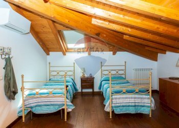 Camera / camera da letto - Casa indipendente Via Umberto
 
74, San Pietro Clarenza - foto 31