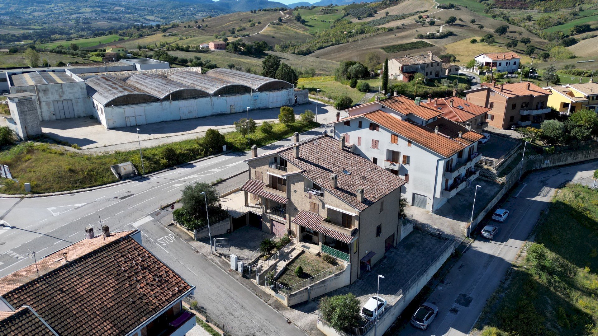 Vista delle montagne - Apartment Via Panoramica
 
16a, Staffolo - photo 1