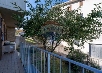 Balcone - Apartment Via Panoramica
 
16a, Staffolo - photo 11