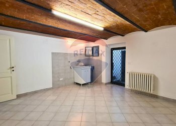 Stanza vuota - Quadrilocale Via San Salvadore
 
46, Lastra a Signa - foto 21