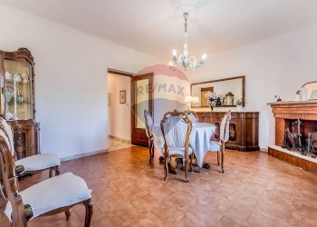 Sala da pranzo - Casa semi indipendente la Fossa, Gerano - foto 2