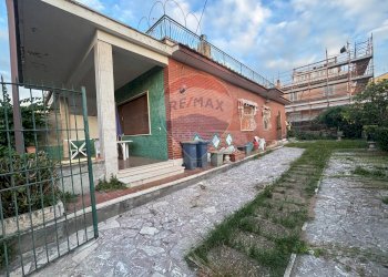 Casa all\'aperto - Casa indipendente Via Genziana
 
4, Anzio - foto 2