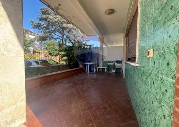 Terrazza - Casa indipendente Via Genziana
 
4, Anzio - foto 8