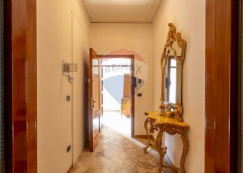 Hall / corridoio - Semi-detached house Viale dei Martiri
 
6, Montecatini-Terme - photo 26