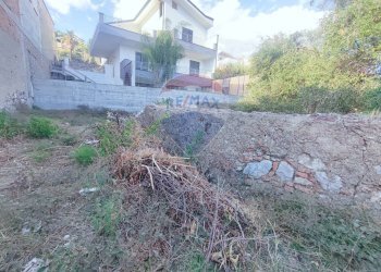 Casa all\'aperto - Terreno edificabile VIA PORTELLE, Furci Siculo - foto 16