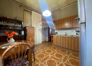 Cucina - Casa indipendente VIA REGINA DEL CIELO
 
106, Castiglione di Sicilia - foto 5