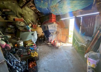 Dispensa di stoccaggio - Casa indipendente VIA REGINA DEL CIELO
 
106, Castiglione di Sicilia - foto 21