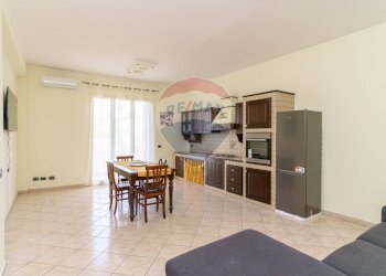 Sala da pranzo - Trilocale Via Faraci
 
92, Catania - foto 1