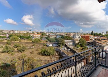 Balcone - Trilocale Via Faraci
 
92, Catania - foto 9
