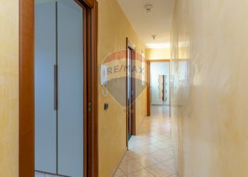 Hall / corridoio - Trilocale Via Faraci
 
92, Catania - foto 11