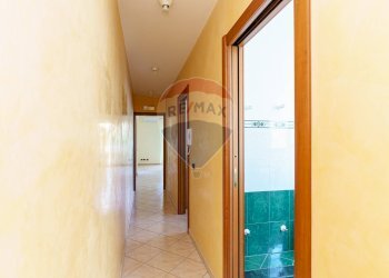 Hall / corridoio - Trilocale Via Faraci
 
92, Catania - foto 12