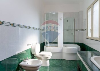 Bagno - Trilocale Via Faraci
 
92, Catania - foto 18